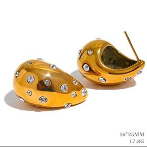 Golden Teardrop Stud Earrings with Crystals. Bloggers favourite